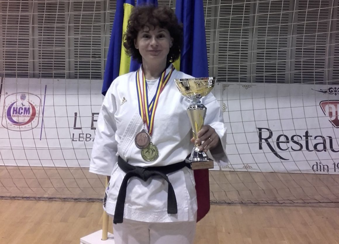Medalii pentru Gabriela Vasilescu la Campionatul Naţional de Karate al Ministerului Administraţiei şi Internelor!