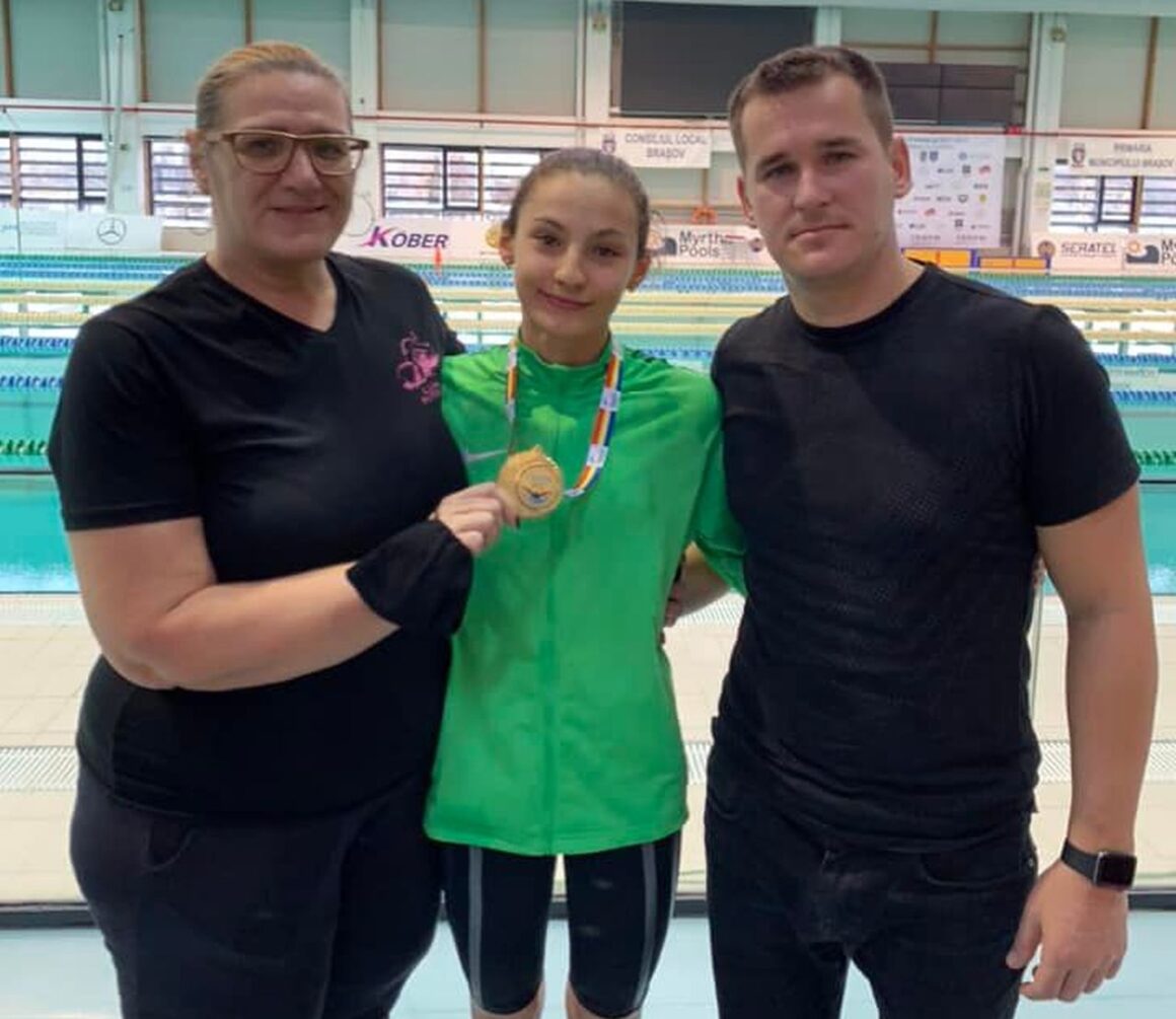 Înotătoarea Briana Păun confirmă: aur şi la Cupa României în proba de 400 metri liber!
