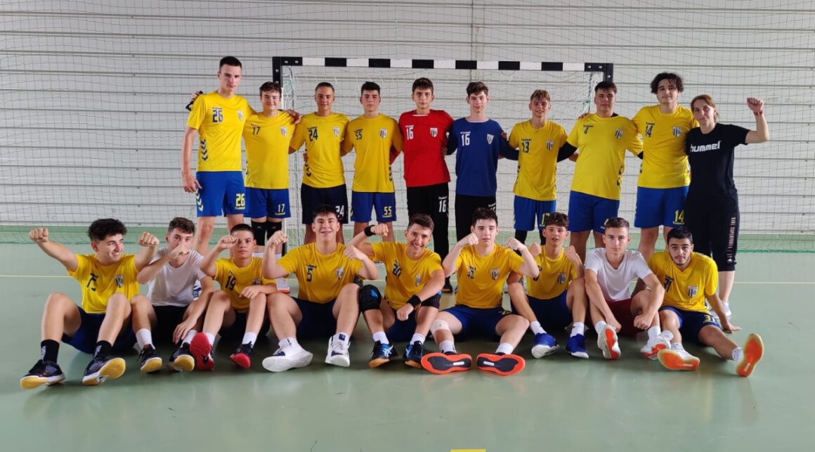 Echipele de handbal juniori 2 şi 3, câştigătoare ale Cupei „Pui de lup”, de la Buzău!