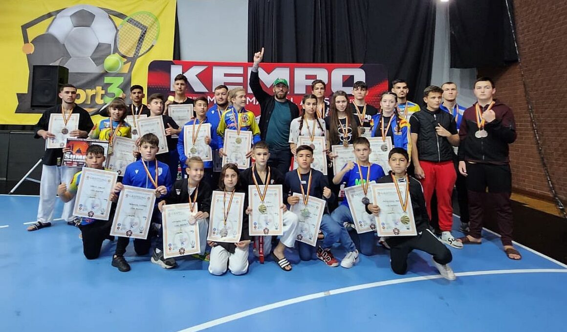 CSM Ploieşti, 29 de medalii obţinute la Campionatul Naţional de Sumo şi Cupa României la Grappling!