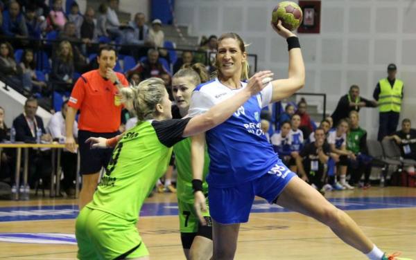 Doar un punct după un meci „pe muchie de cuţit” Doar un punct după un meci „pe muchie de cuţit”