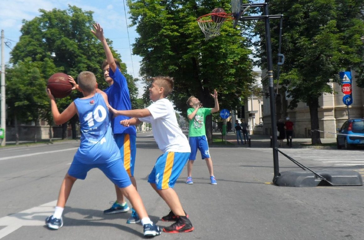 Sâmbătă – cros, duminică – sport cu copiii de la CSM Ploieşti, pe Bulevard!