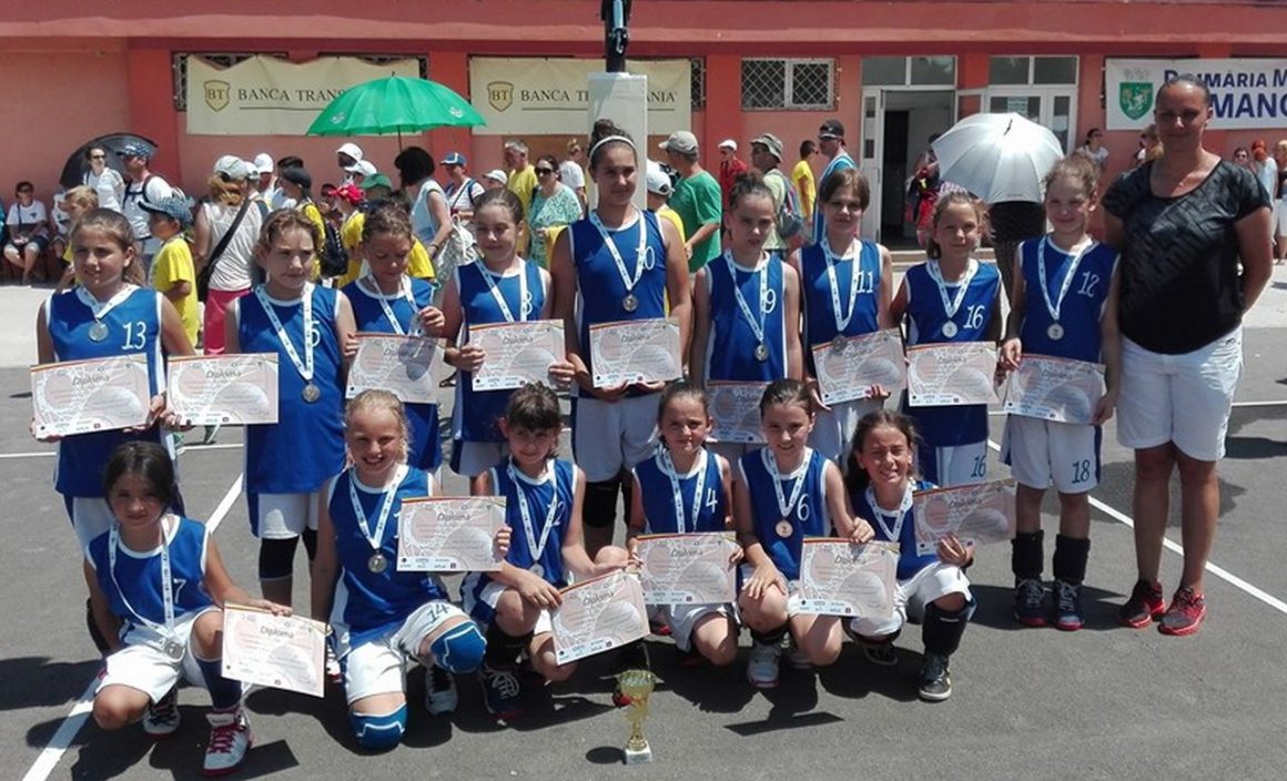 Echipa feminină de baby-baschet CSS-CSM Ploiești, vicecampioană națională la Mangalia!