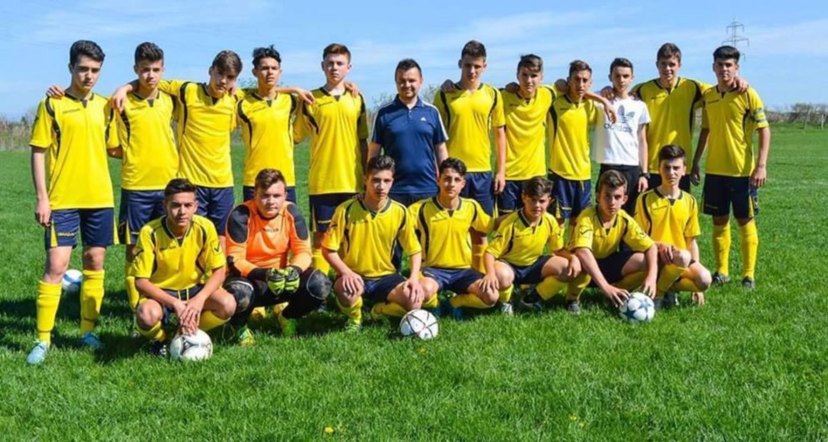 Juniorii B, debut cu goluri multe: 4-4 la LPS Viitorul Piteşti!
