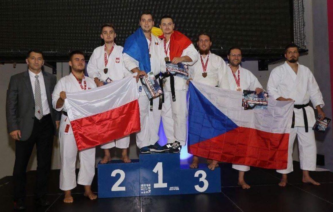 Aur pentru sportivii de la CSM Ploieşti la Campionatul European de Karate Tradiţional Fudokan!