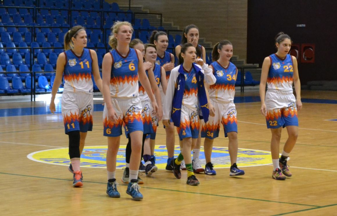 Echipa de baschet fete „U16” a câştigat grupa semifinală!
