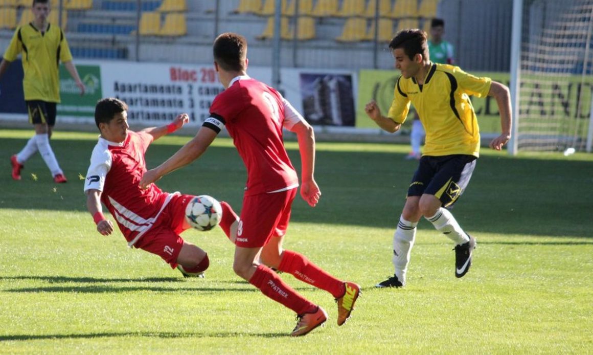 Toate echipele de fotbal juniori au avut meciuri în weekend