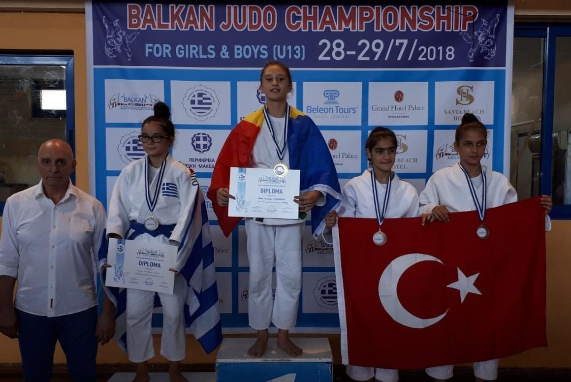 Micii judoka de la CSM-CFR-CSŞ Ploieşti, trei medalii la Campionatele Balcanice de judo „U13”!