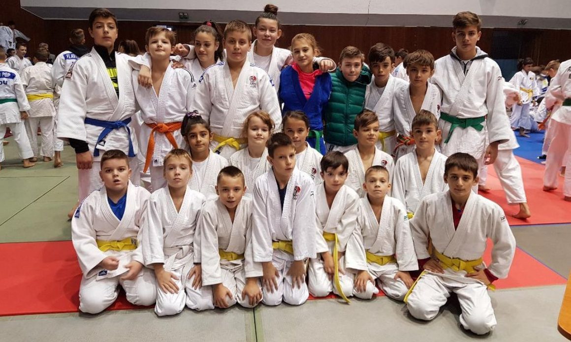 Micii judoka de la CSM-CFR-CSŞ Ploieşti, 9 medalii la Cupa „Mureşul Cis Gaz”!
