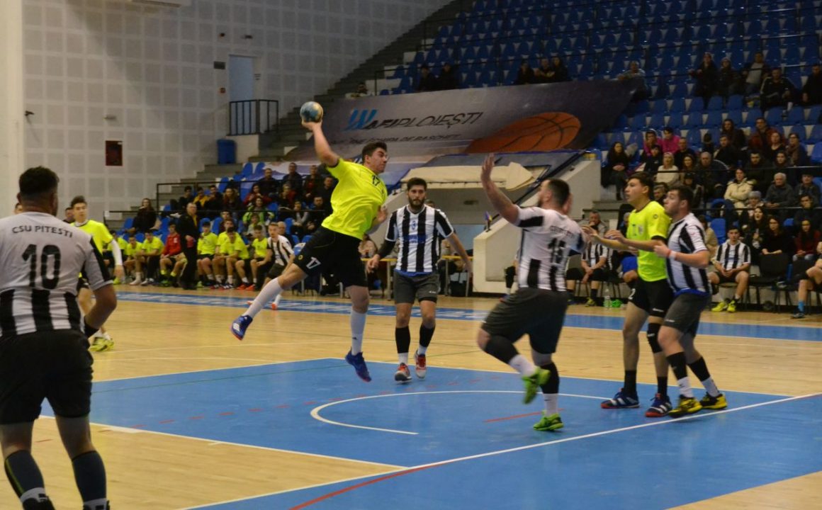 O victorie şi un eşec pentru echipele de handbal juniori ale clubului