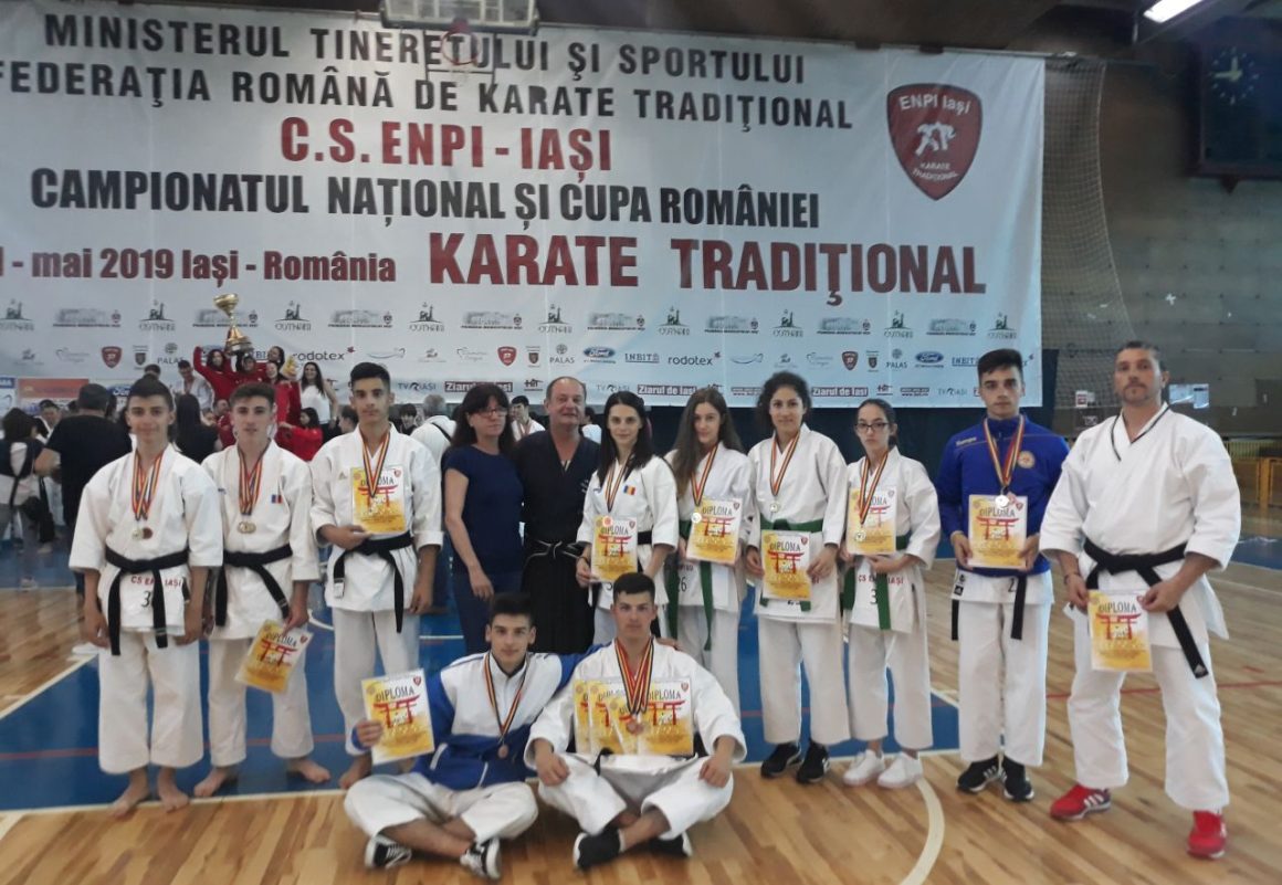 CSM Ploieşti, 16 medalii obţinute la Campionatul Naţional de Karate Tradiţional, de la Iaşi!