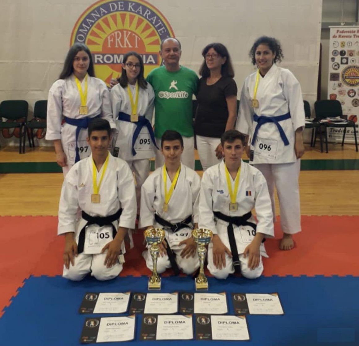 Medalii europene pentru sportivii secţiei de karate a CSM Ploieşti!