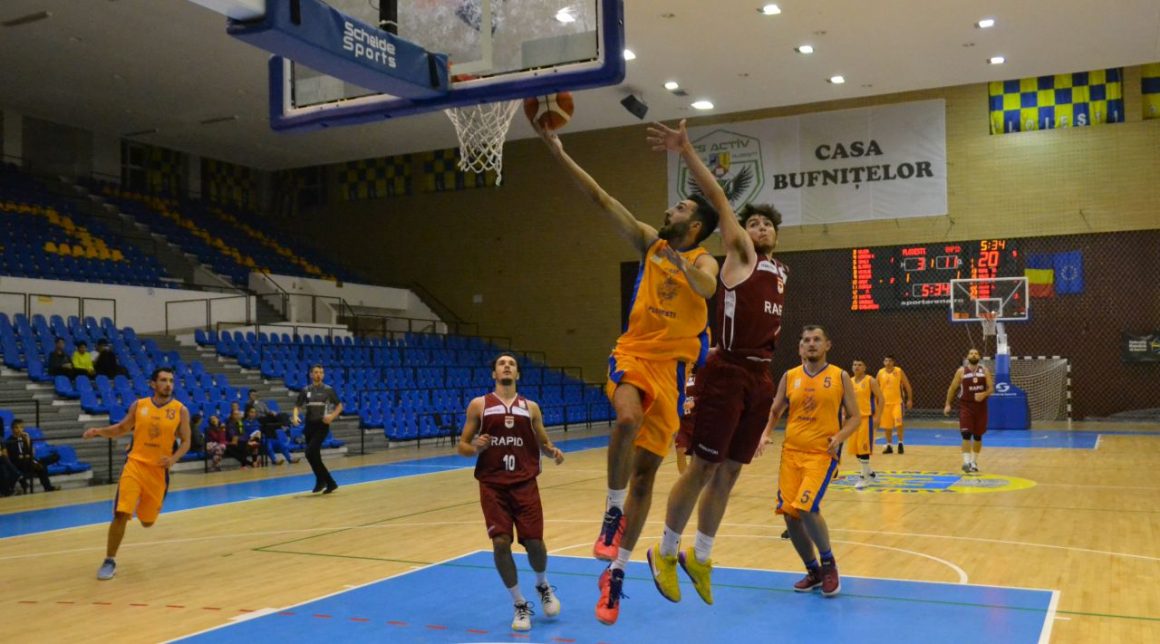 Echipa de baschet masculin a CSM Ploieşti, victorie fără emoţii cu Rapid: 65-52!