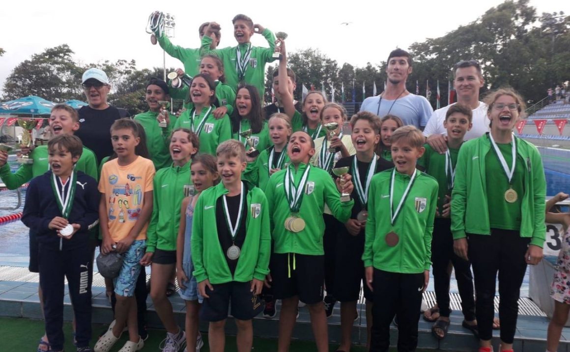 Înotătorii de la CSM Ploieşti, 80 de medalii obţinute la „Aton Cup”, de la Varna!