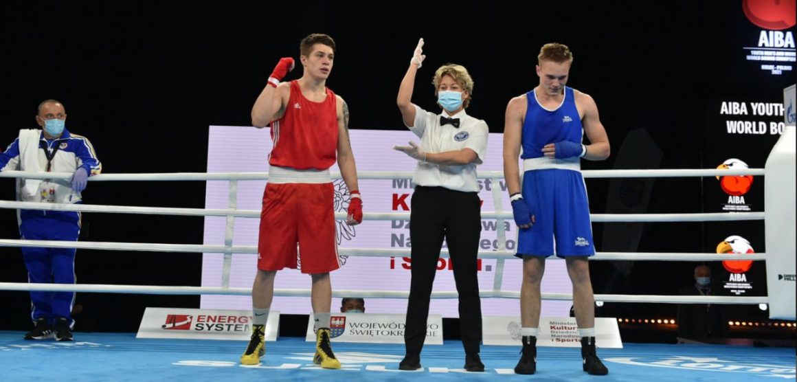 Boxerul Iulian Dumitrescu, calificare spectaculoasă în „optimile” Campionatului Mondial de Tineret!