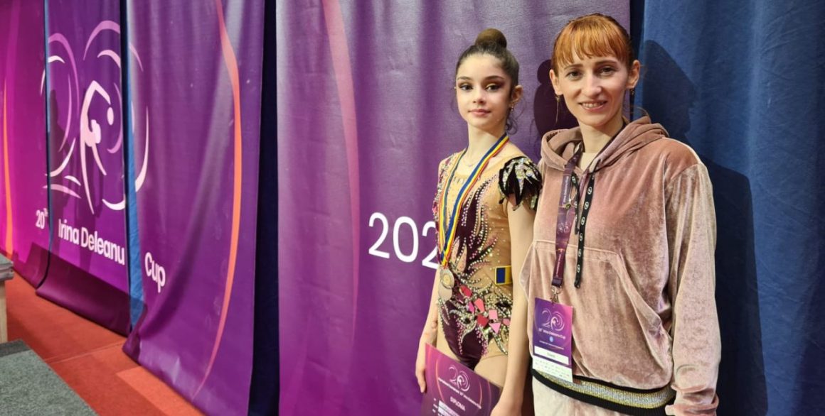Gimnastică ritmică: aur şi bronz pentru Sabina Enache la Turneul Internaţional „Irina Deleanu Cup”!