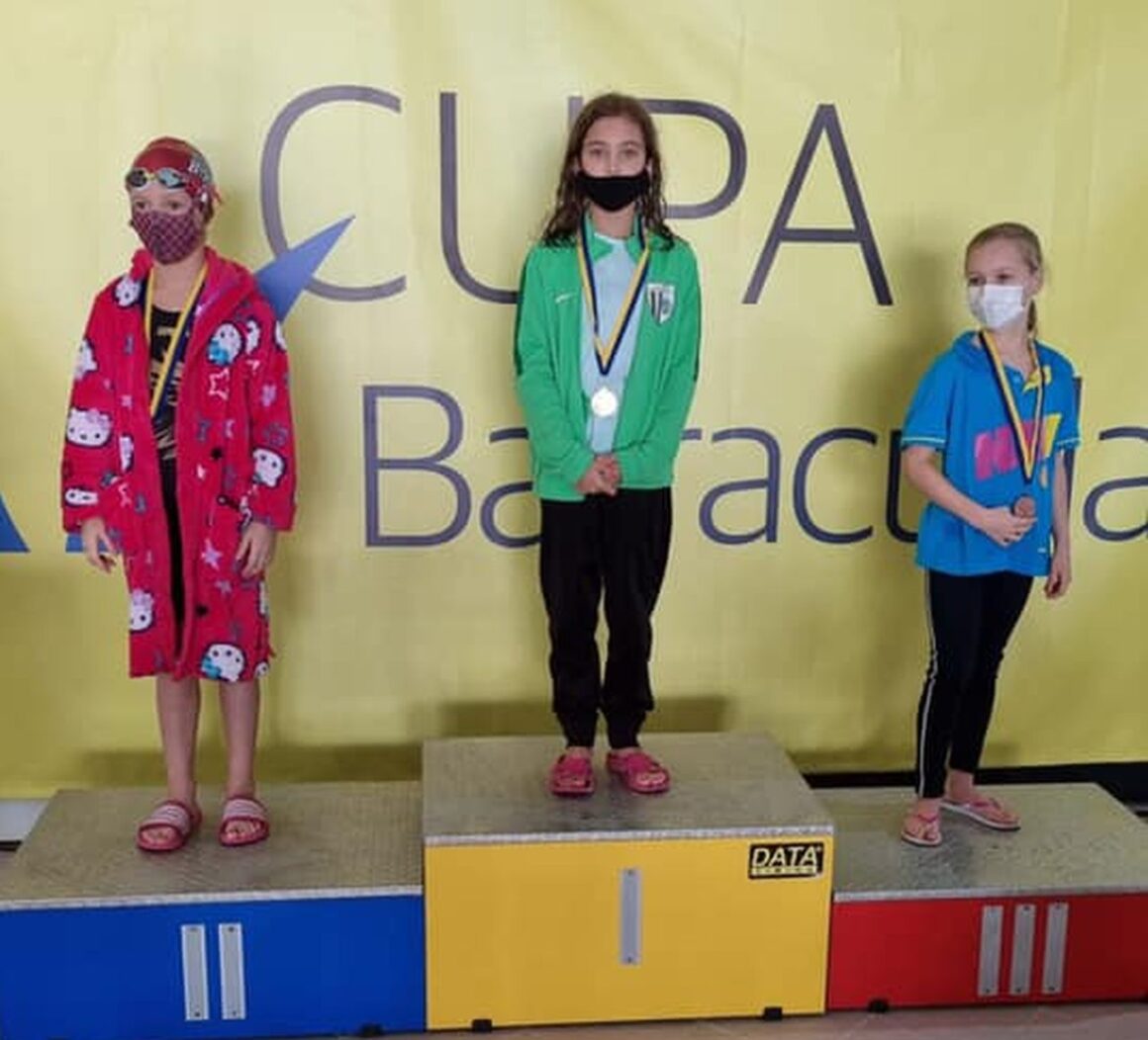 Alexandra Dosaru, 6 medalii de aur obţinute la „Cupa Barracuda” la înot!