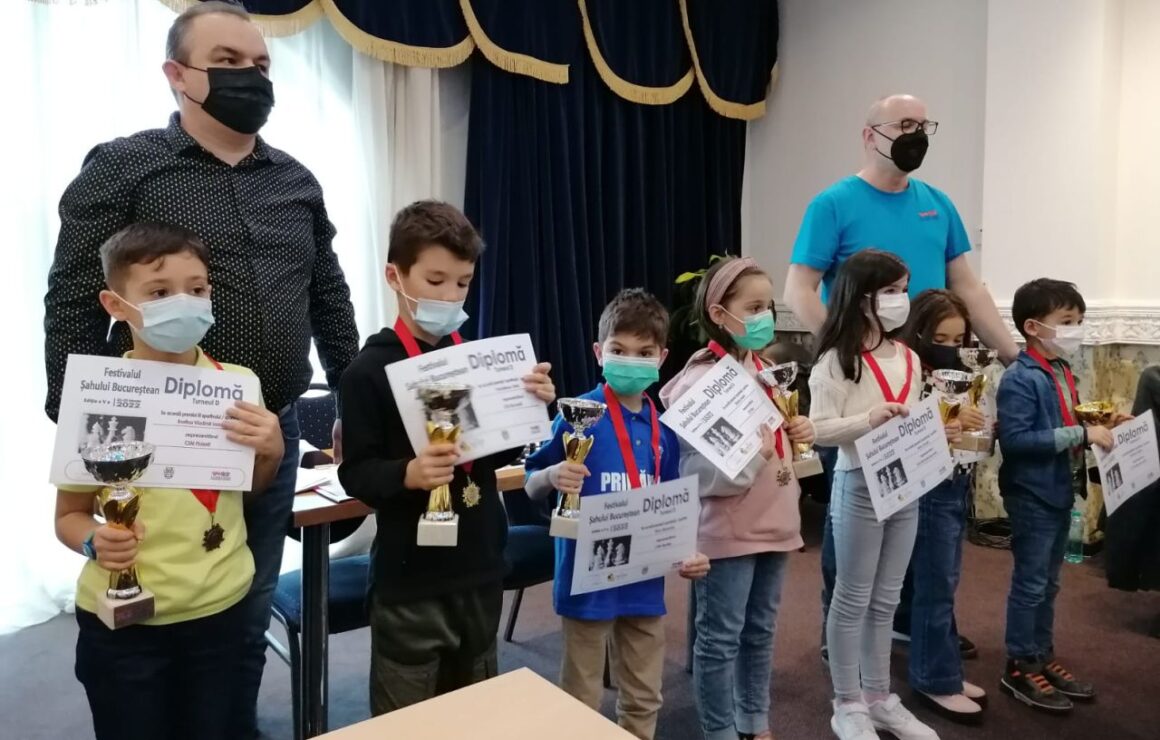 Sportivii de la CSM Ploieşti, medaliaţi la Festivalul Şahului Bucureştean!