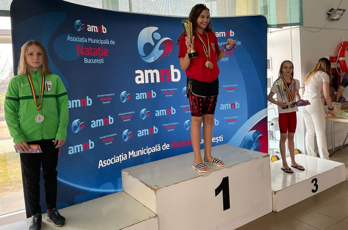 Înot: Alexandra Avram, medalie de argint la Campionatele Naţionale Regionale pentru copii „10-11 ani”!