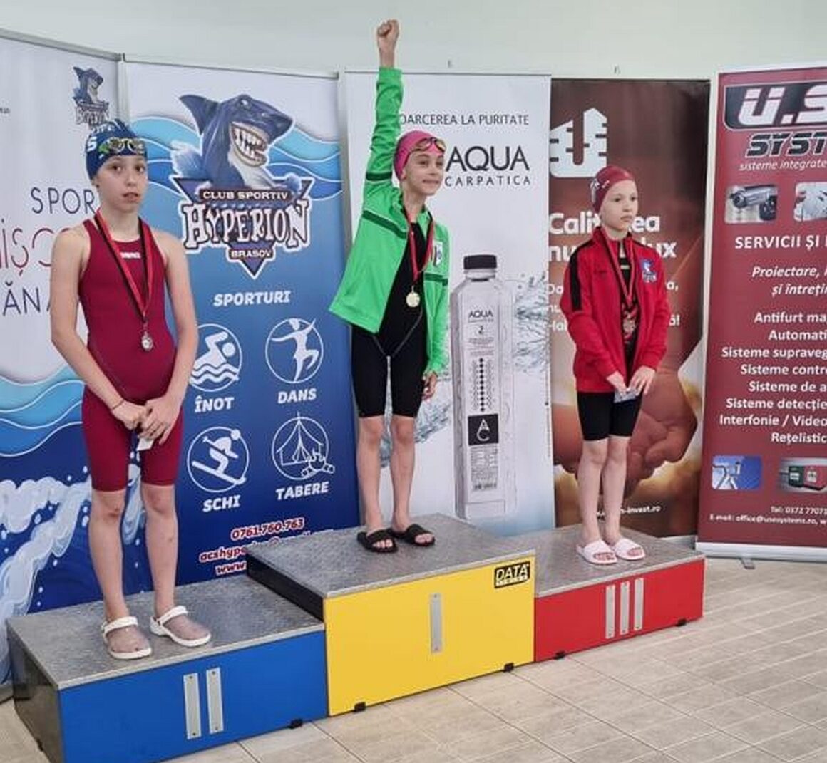 Înot: Alexandra Dosaru, 4 medalii de aur obţinute la Cupa „Hyperion”, de la Braşov!