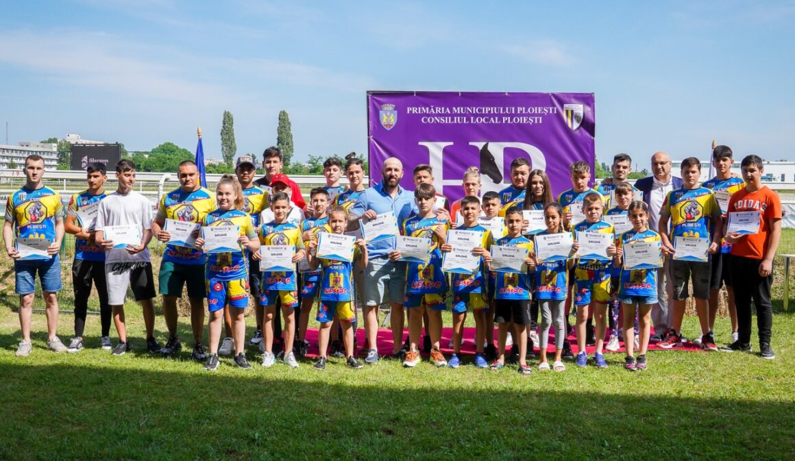 CSM Ploieşti i-a premiat, astăzi, pe sportivii medaliaţi în ultimul an la campionatele naţionale!