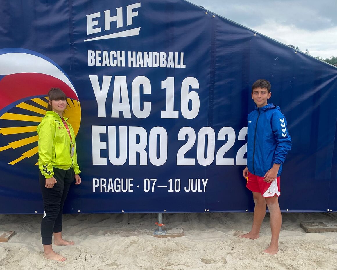 Denis Ştefan şi Bianca Voicilă, pe 11, respectiv 13 cu România la „europeanul” de Beach Handbal „U16”