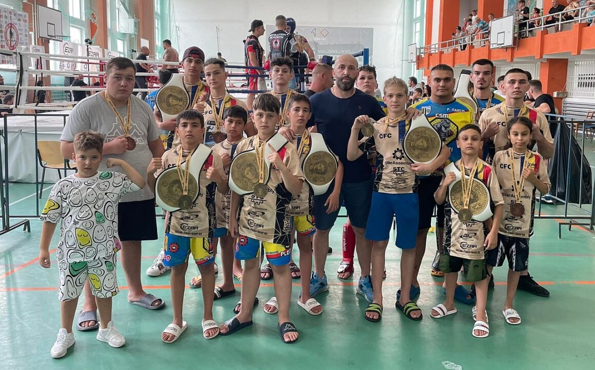 Sportivii secţiei de kempo, 8 locuri 1 la „Cezar Fight Championship”, de la Alba Iulia!