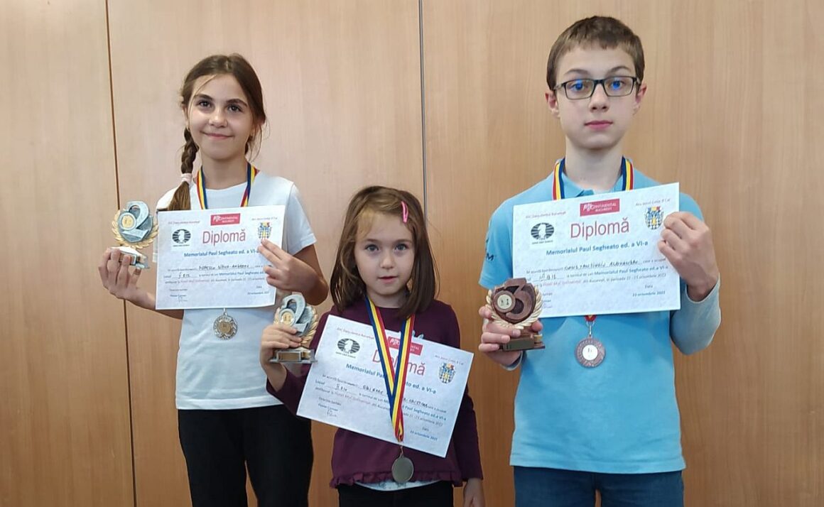 Weekend cu 4 medalii pentru micii şahişti de la CSM Ploieşti!