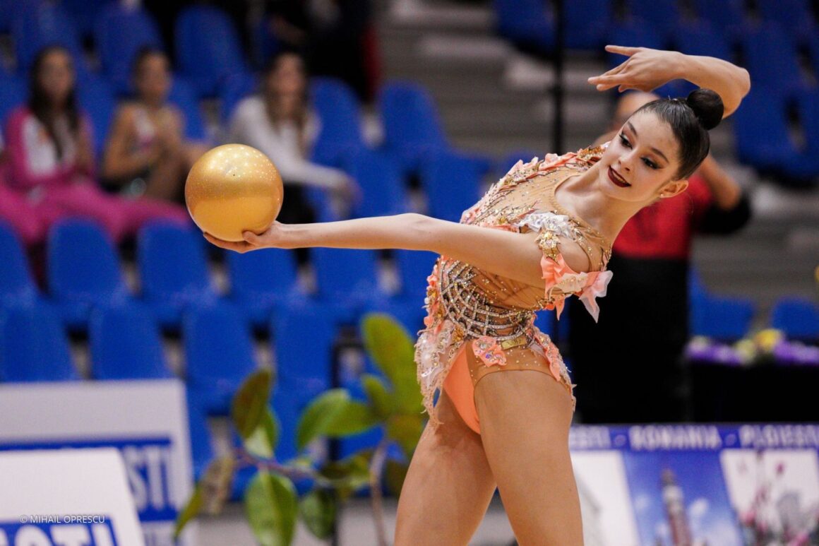 Gimnasta Sabina Enache reprezintă România la Turneul Internaţional „Aphrodite Cup”!