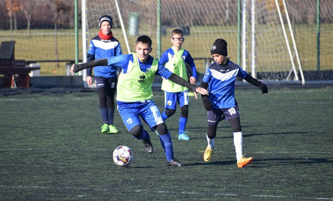 Fotbal: weekend cu două victorii şi trei înfrângeri pentru juniorii de la CSM Ploieşti