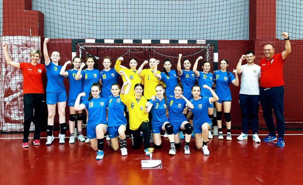 Echipa de handbal junioare 4 a câştigat „Cupa Rapid Centenar” destinată junioarelor 3!