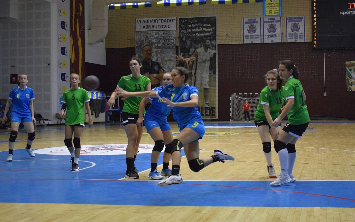 Debut de sezon cu trei victorii pentru echipele de handbal juniori ale CSM Ploieşti!