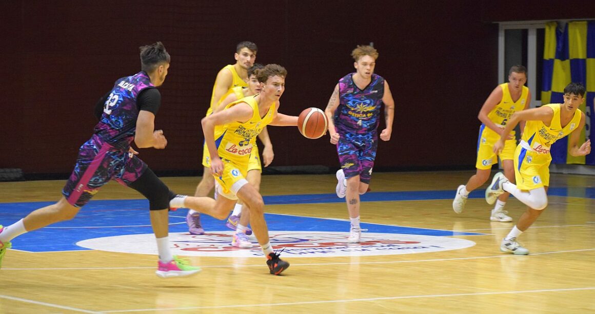 CSM Petrolul 2 Ploieşti, victorie muncită cu Total Sport Bucureşti: 63-53 (11-12, 17-17, 18-16, 17-8)!