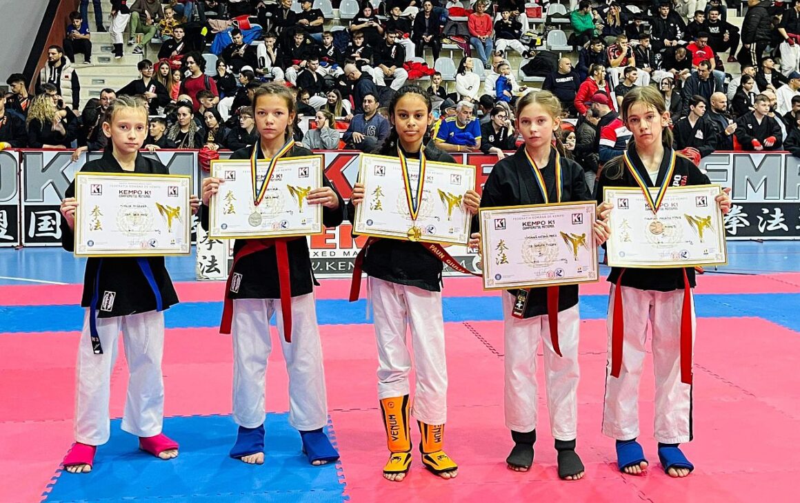 Sportivii de la CSM Ploieşti, 7 medalii de aur cucerite la Campionatul Naţional de Kempo – K1!