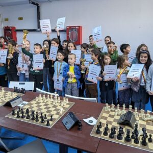 Sportivii secţiei de şah a CSM Ploieşti, 15 medalii cucerite la la „Ploieşti Grand Prix”!