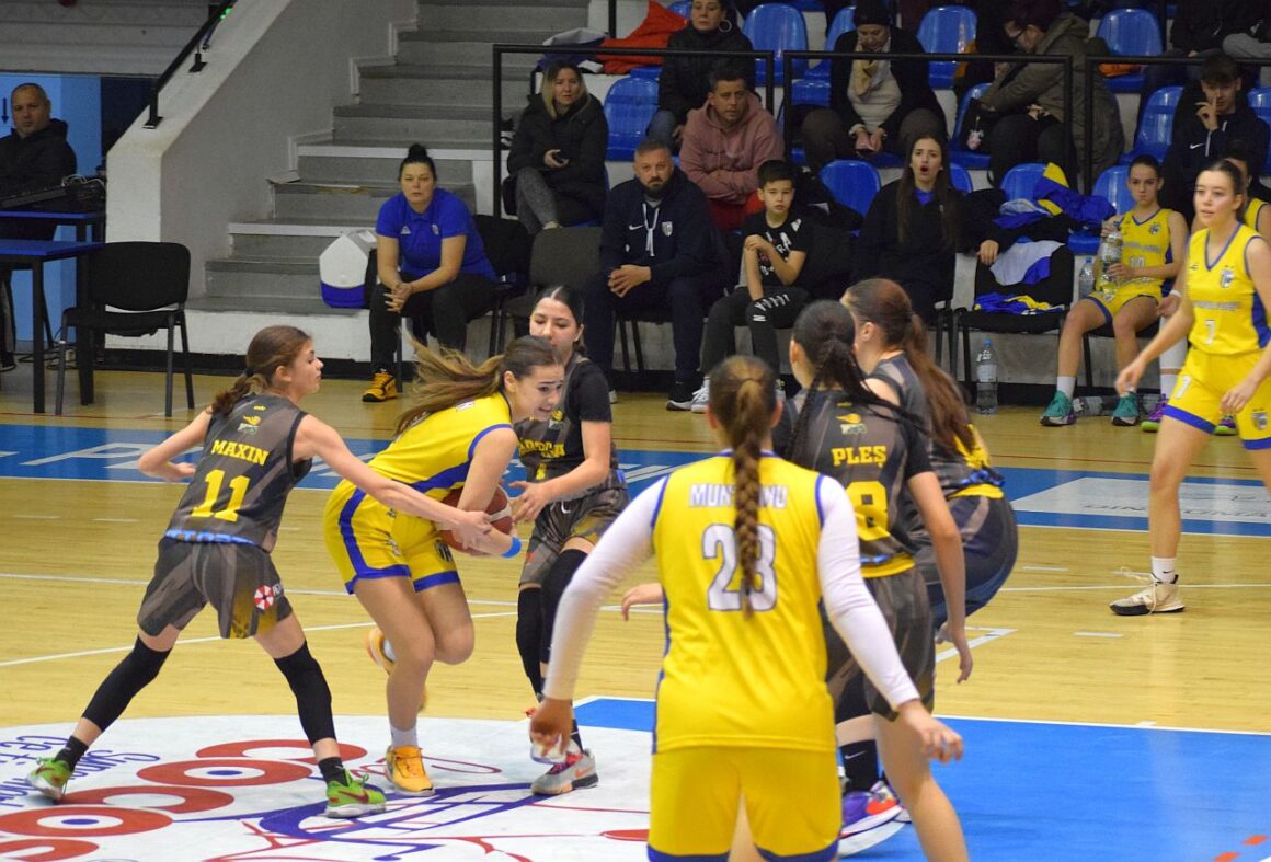 Echipa de baschet fete „U18”, debut de an cu victorie la scor: 77-46 cu ACS NBS Cluj-Napoca!
