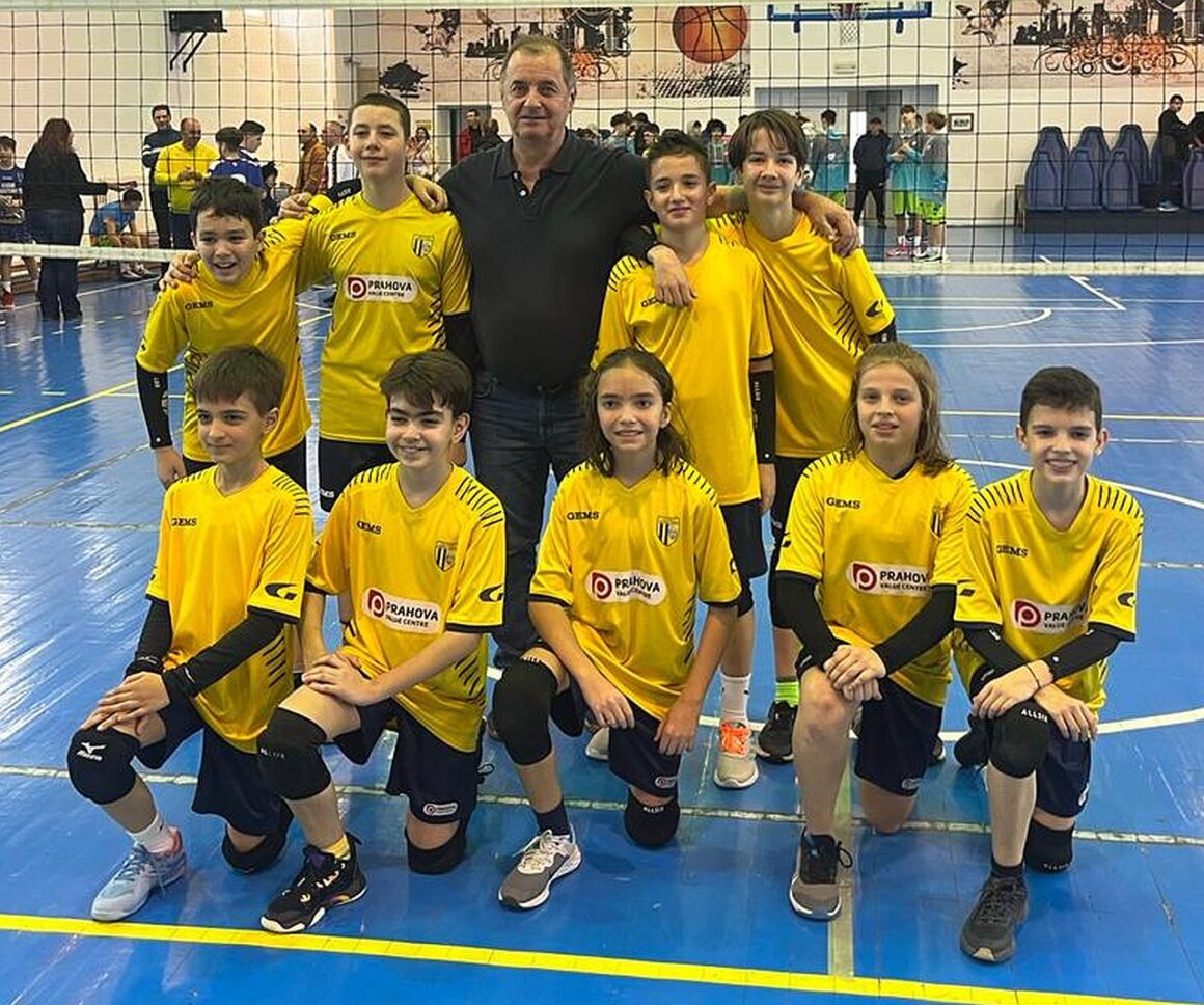 Echipa de minivolei băieţi, o victorie şi două eşecuri în Turneul 3, de la Constanţa