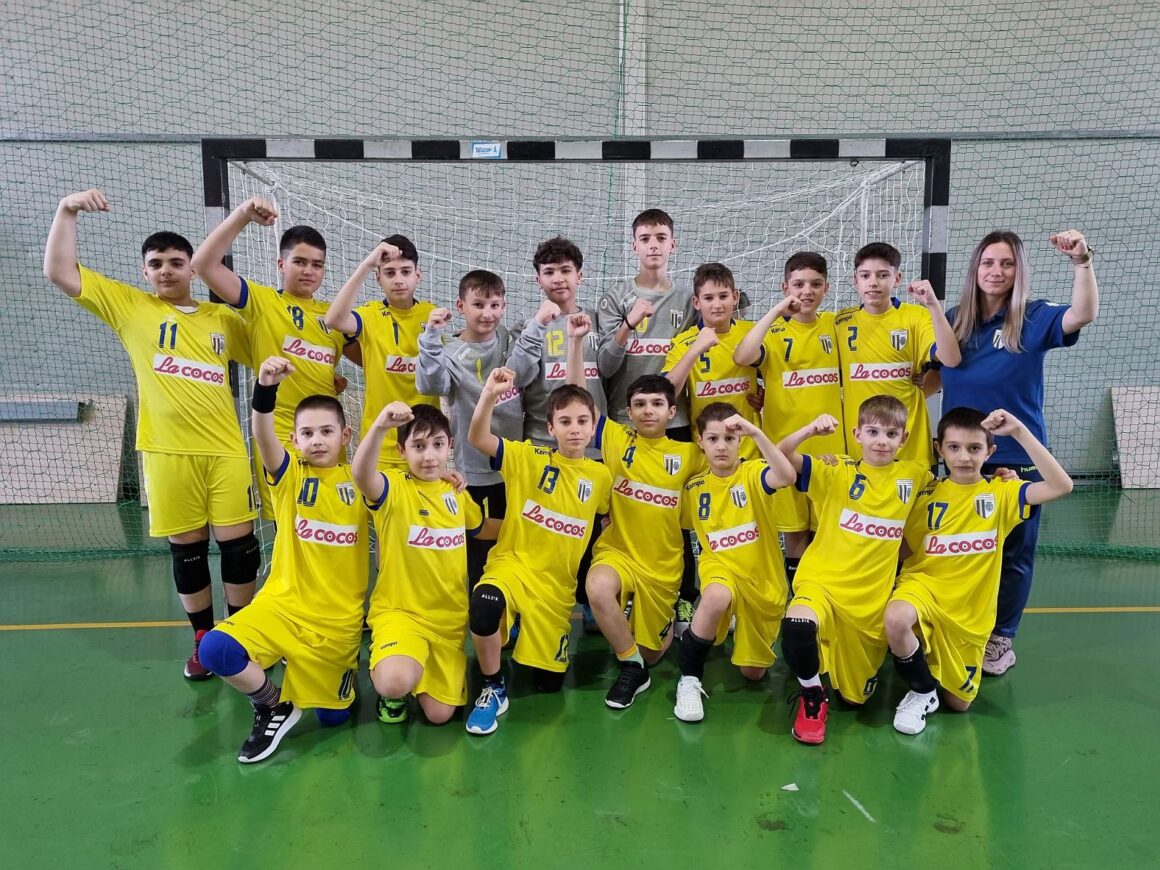 Echipa de handbal juniori 4 merge în Faza Semifinală de pe poziţia secundă a Euroregiunii RO3!