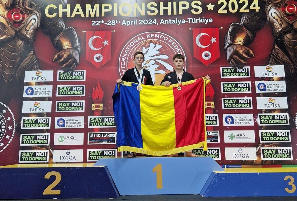 Kempo: Robin Mihai şi Richard Oghinciuc, campioni mondiali în 3 probe diferite!