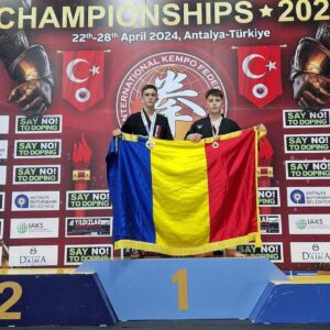 Kempo: Robin Mihai şi Richard Oghinciuc, campioni mondiali în 3 probe diferite!