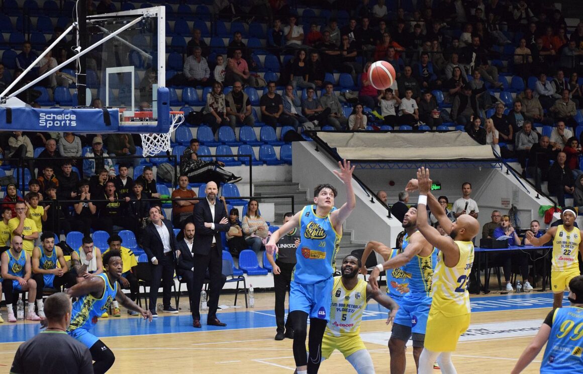 Ce meci, ce reacţie şi ce victorie: CSM BBA Petrolul Ploieşti – CSU Sibiu 95-90!
