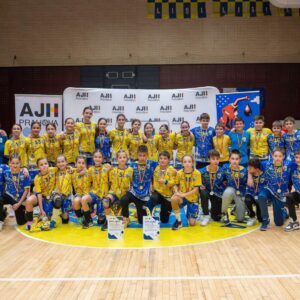 Handbal, juniori 4: băieţii, pe locul 1, fetele, pe locul al 2-lea la Cupa Prahova!