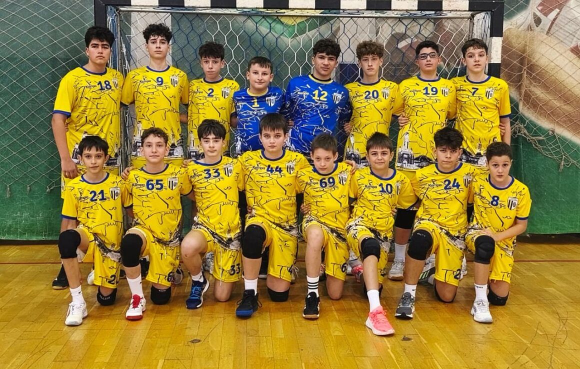 Echipa de handbal juniori 3, învinsă de ACS Academia Junior A: 26-36