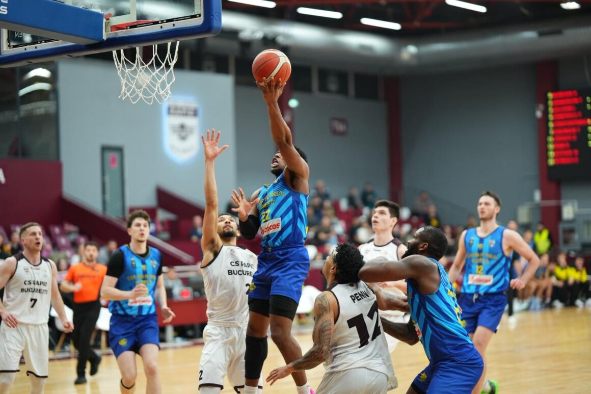 Aproape de surpriză în Giuleşti: Rapid – CSM BBA Petrolul Ploieşti 87-84 (15-23, 19-26, 26-24, 27-11)