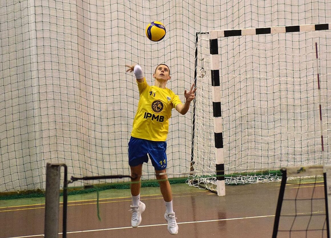 Volei: Luca Georgescu, convocat la lotul naţional „U18” al României!