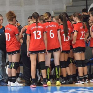 Echipa de handbal junioare 2 pierde la Brăila, 27-30, dar lupta pentru calificarea la Turneul Semifinal continuă!