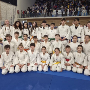 15 medalii pentru sportivii de la CSM-CFR-CSŞ Ploieşti la Turneul Internaţional „Cupa Judo Kids Braşov”!