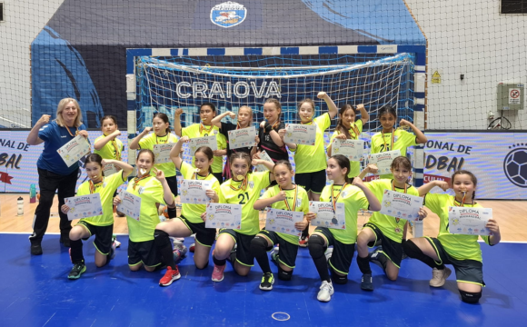 Micii handbalişti de la CSM Ploieşti au participat la Festivalul Naţional de Minihandbal!