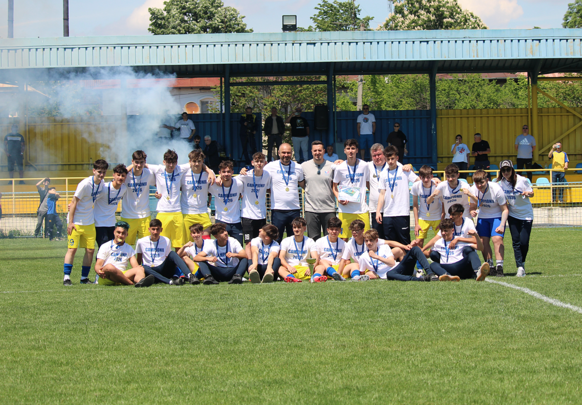 Echipa de fotbal „U17” a CSM Ploieşti, din nou campioană judeţeană! Echipa de fotbal „U17” a CSM Ploieşti, din nou campioană judeţeană!