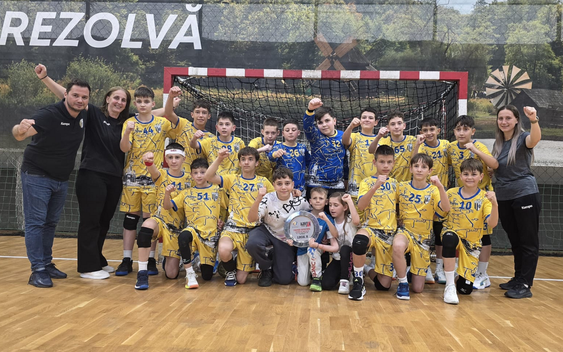 Echipa de handbal juniori 4 a CSM Ploieşti s-a calificat la Turneul Final al campionatului! Echipa de handbal juniori 4 a CSM Ploieşti s-a calificat la Turneul Final al campionatului!